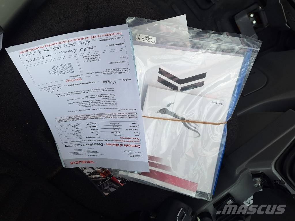 Takeuchi TB 225 Miniescavadeiras