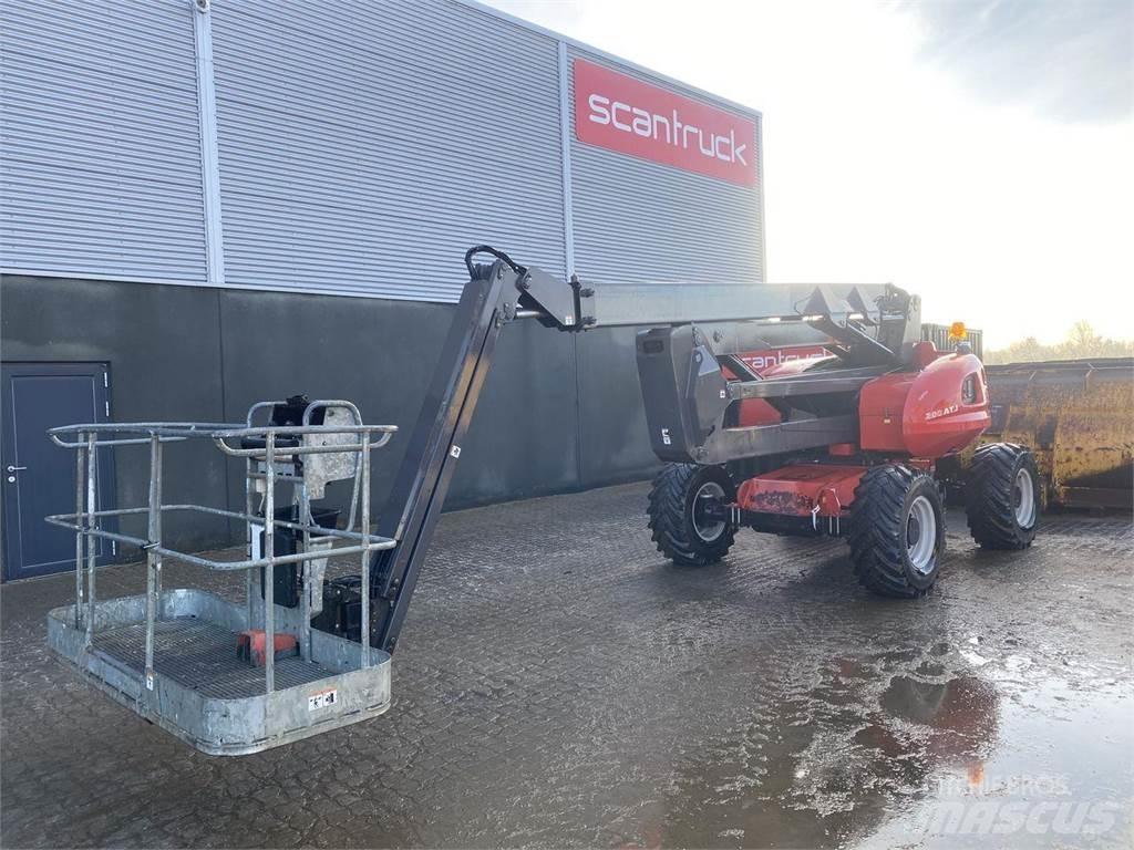 Manitou 200ATJ RC Elevadores braços articulados