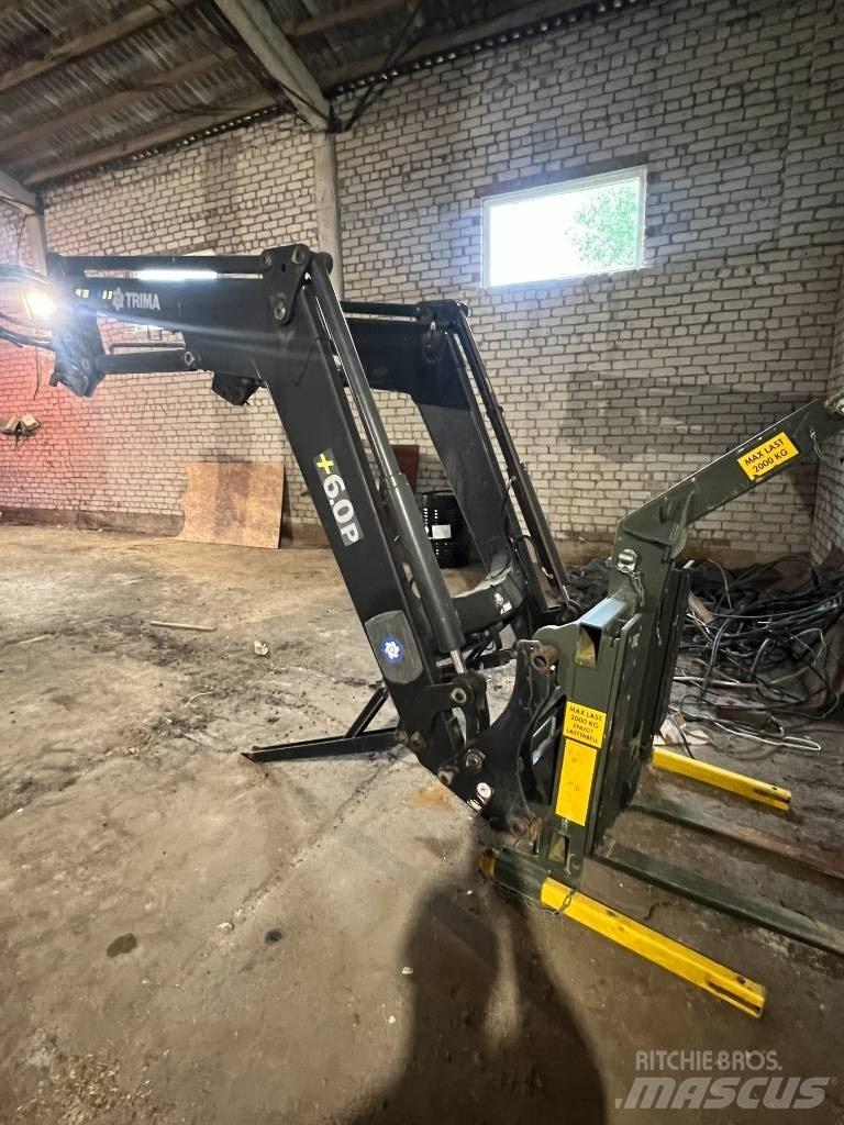 CLAAS Axion 840 Tratores Agrícolas usados