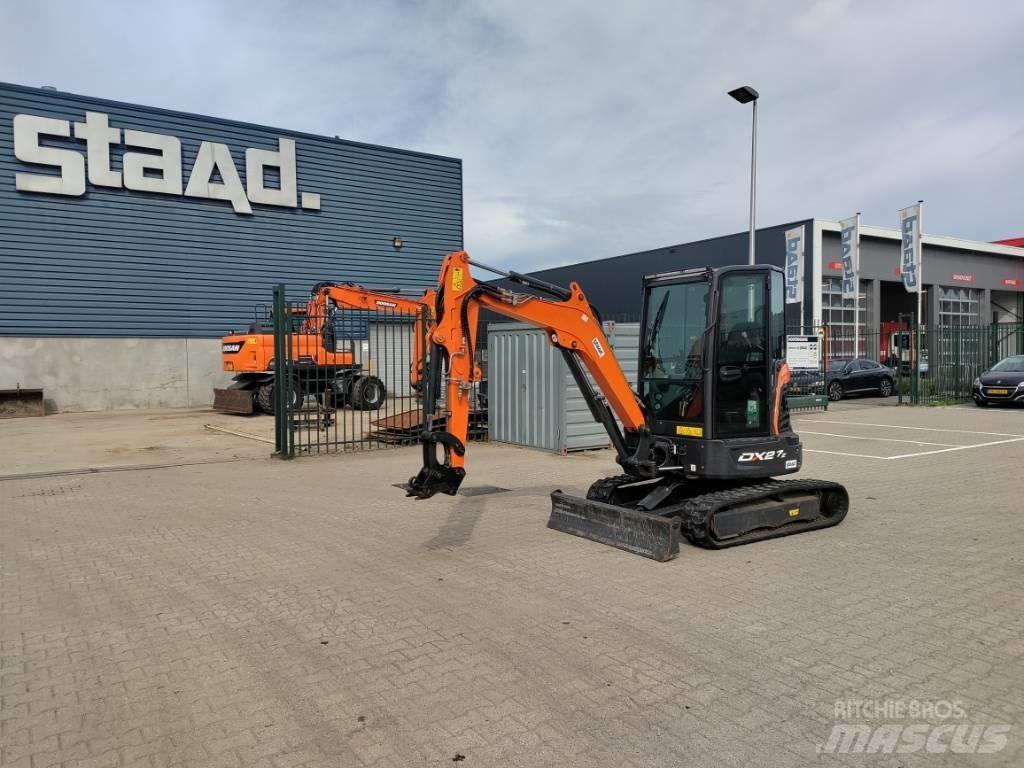 Develon DX27-5 Miniescavadeiras