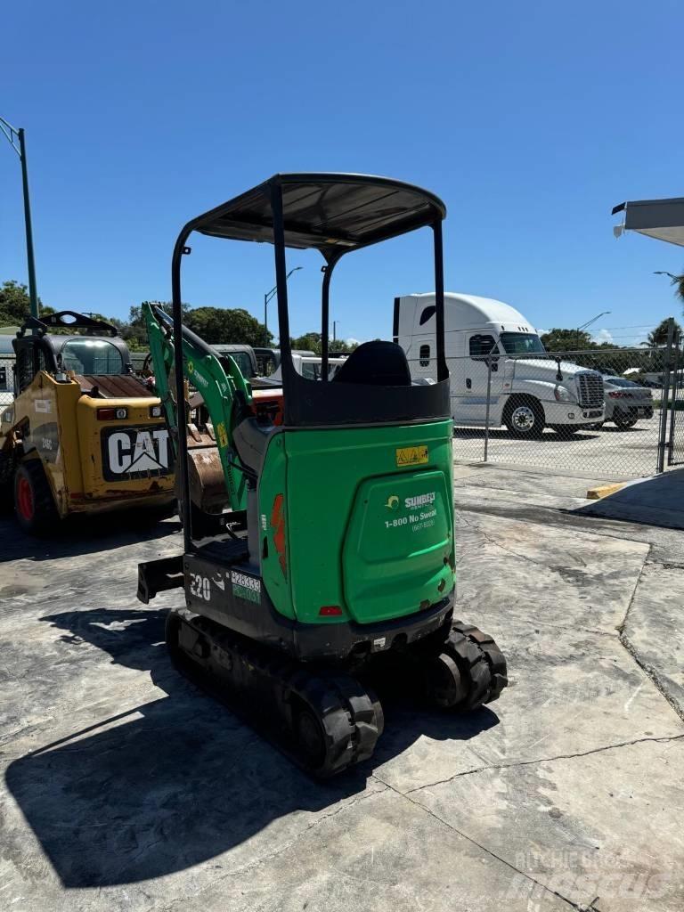 Bobcat E20 Miniescavadeiras
