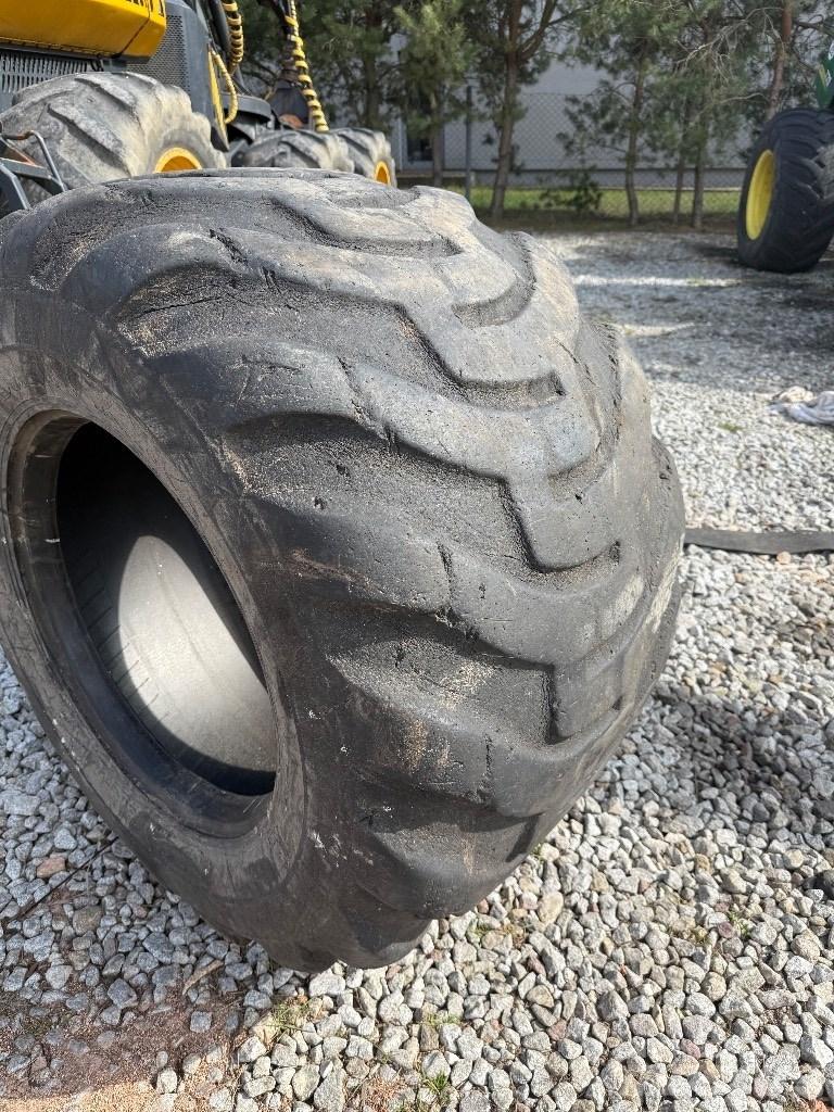 Nokian 710/40-24.5 Pneus