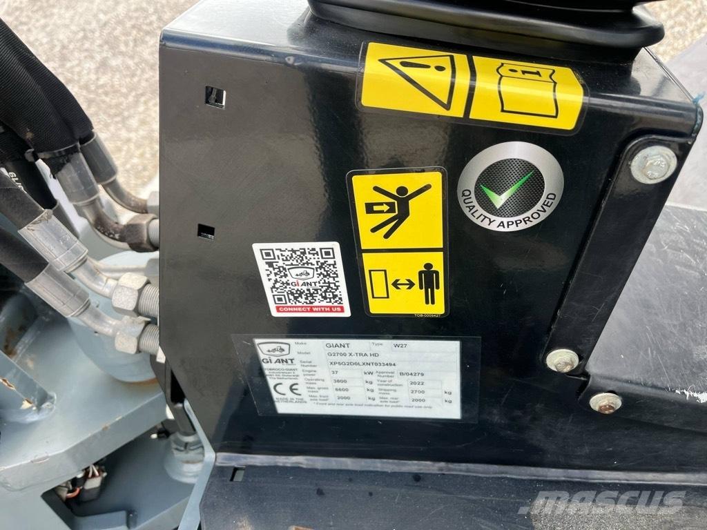 GiANT G2700 X-TRA HD Minicarregadeiras