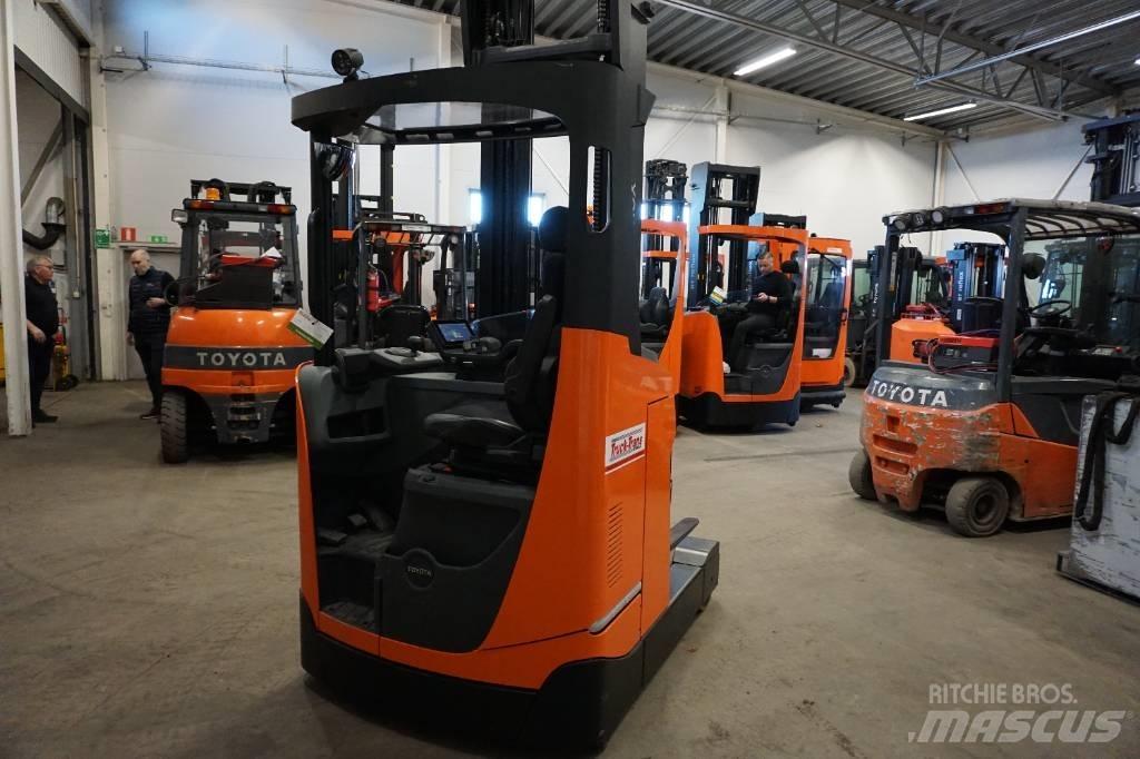 Toyota RRE140HE Empilhadores Elevadores