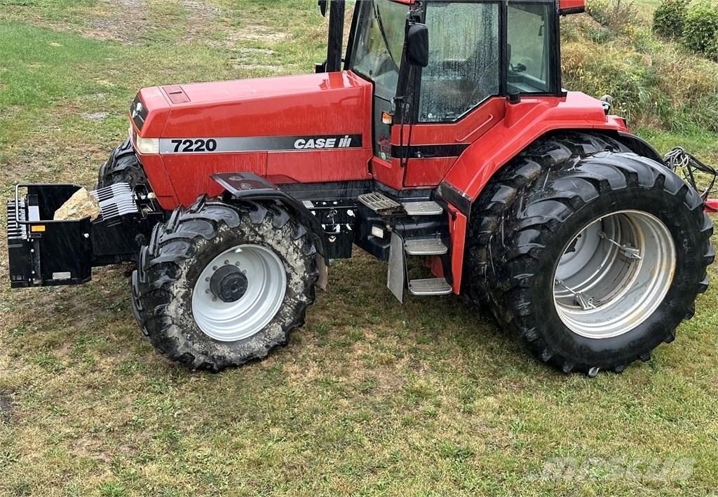 Case IH 7220 MAGNUM Tratores Agrícolas usados
