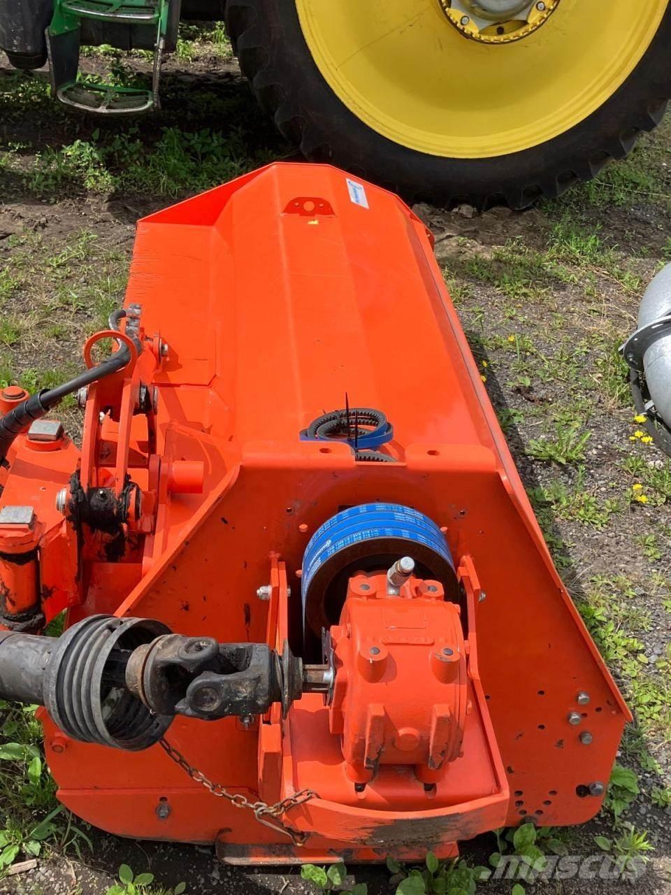 Tierre TCL 200 Gadanheiras e cortadores de folhas para pastos