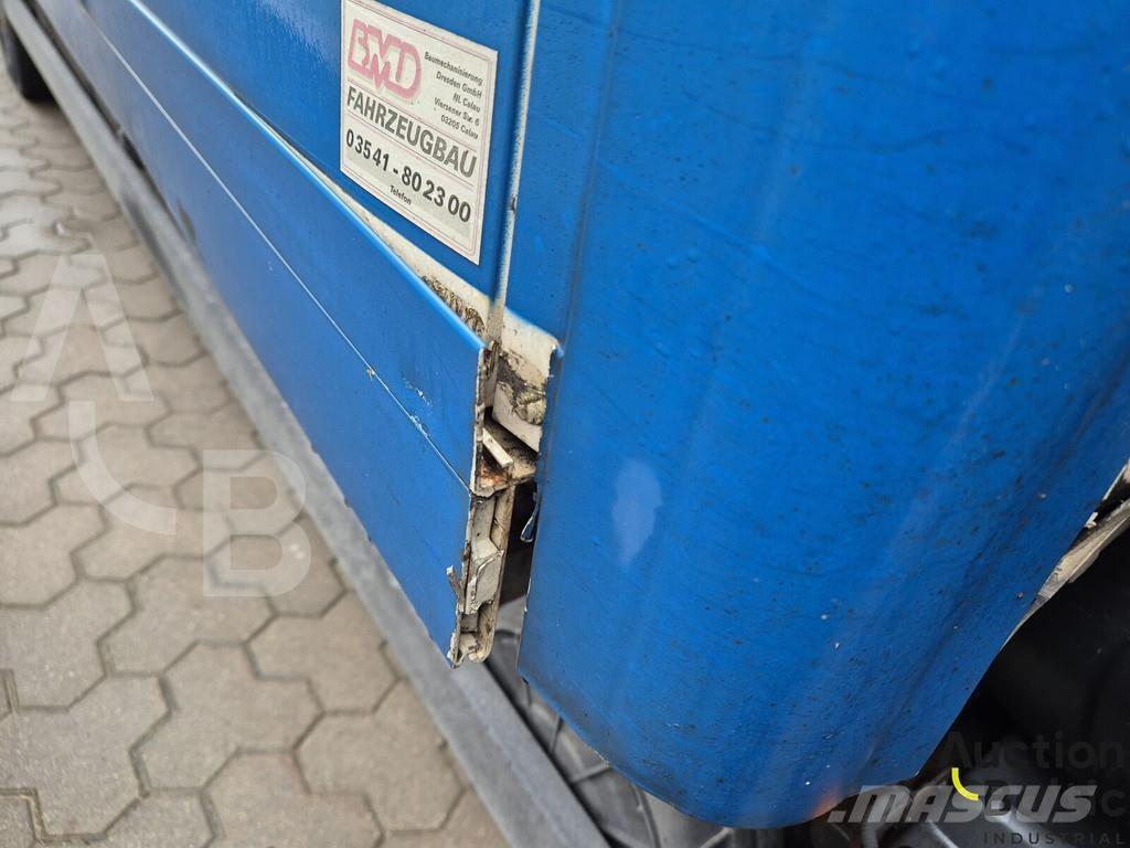 MAN TGL12.220 BL Caminhões de caixa fechada