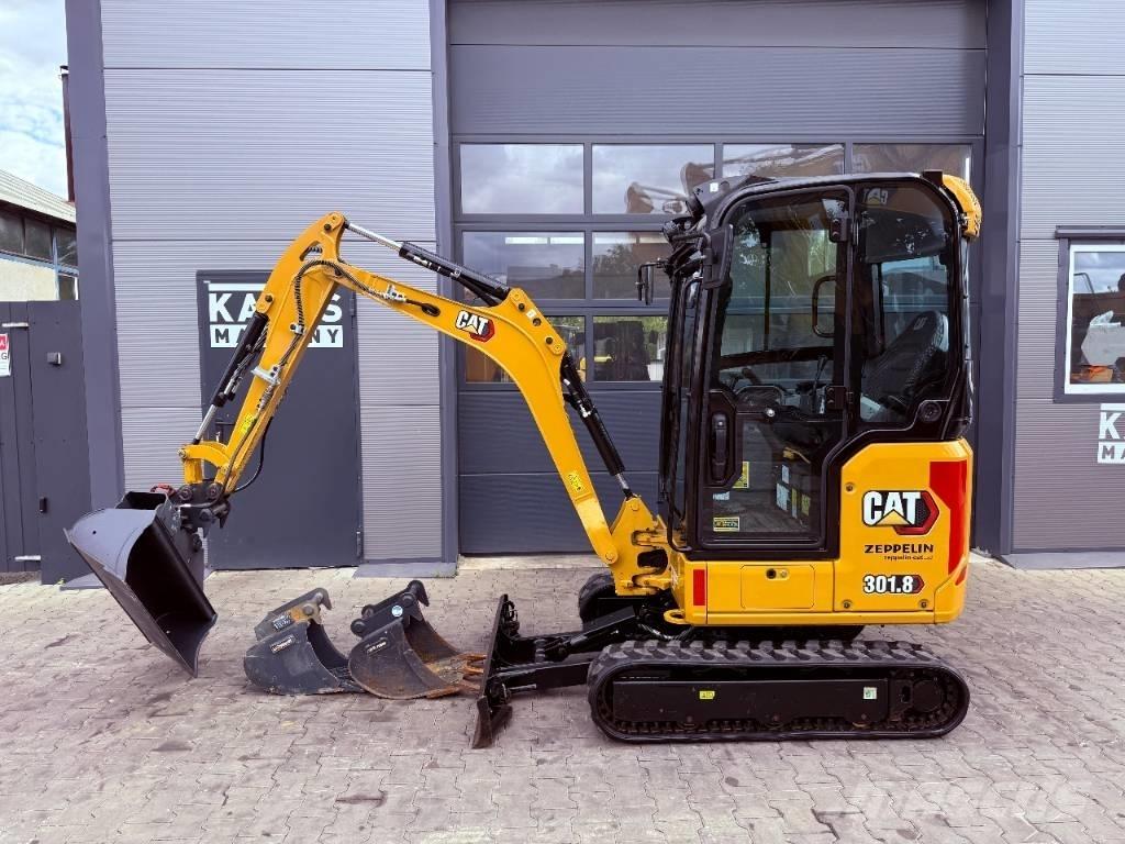 CAT 301.8 Miniescavadeiras