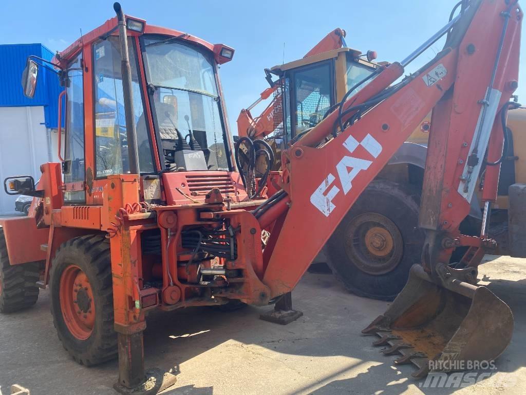 Fai KOMATSU 595s Retroescavadeiras