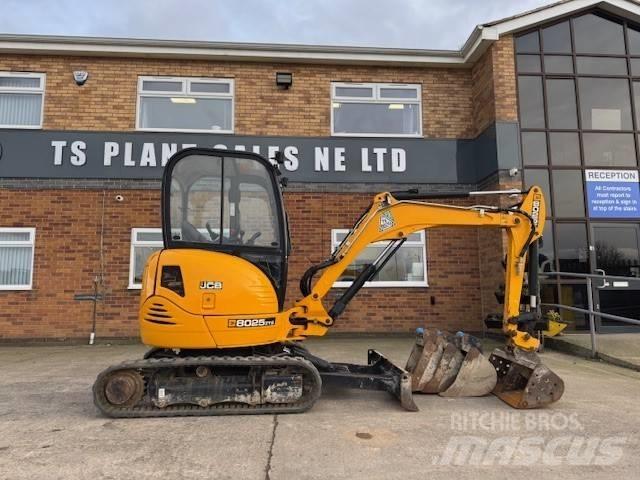 JCB 8025 ZTS Miniescavadeiras