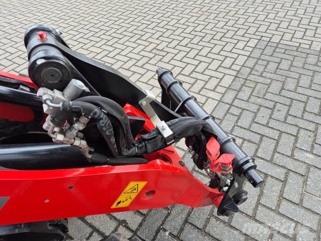 Manitou MLA 3-25 H Mini carregadoras