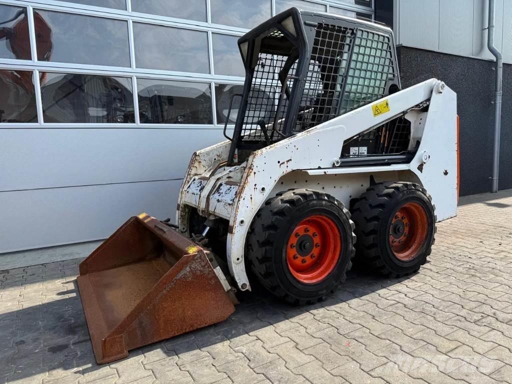 Bobcat S130 Minicarregadeiras