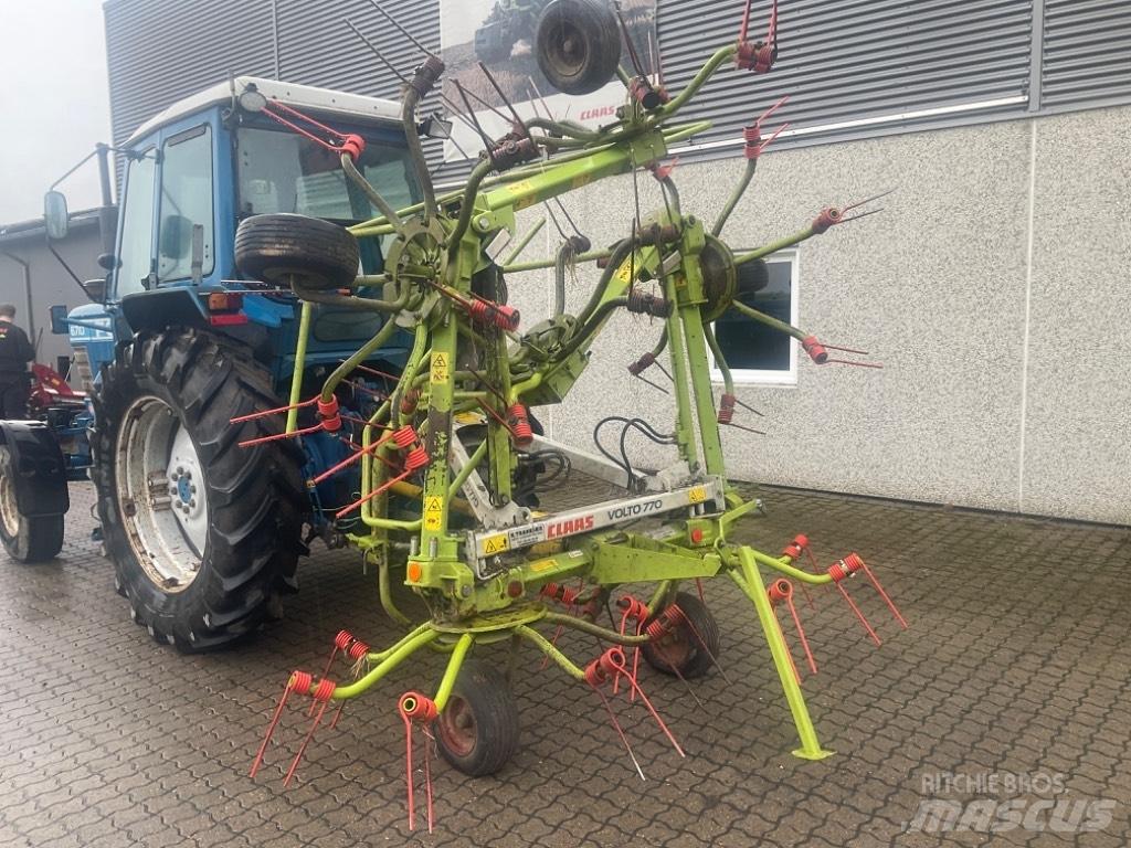 CLAAS Volto 770 Ancinho virador