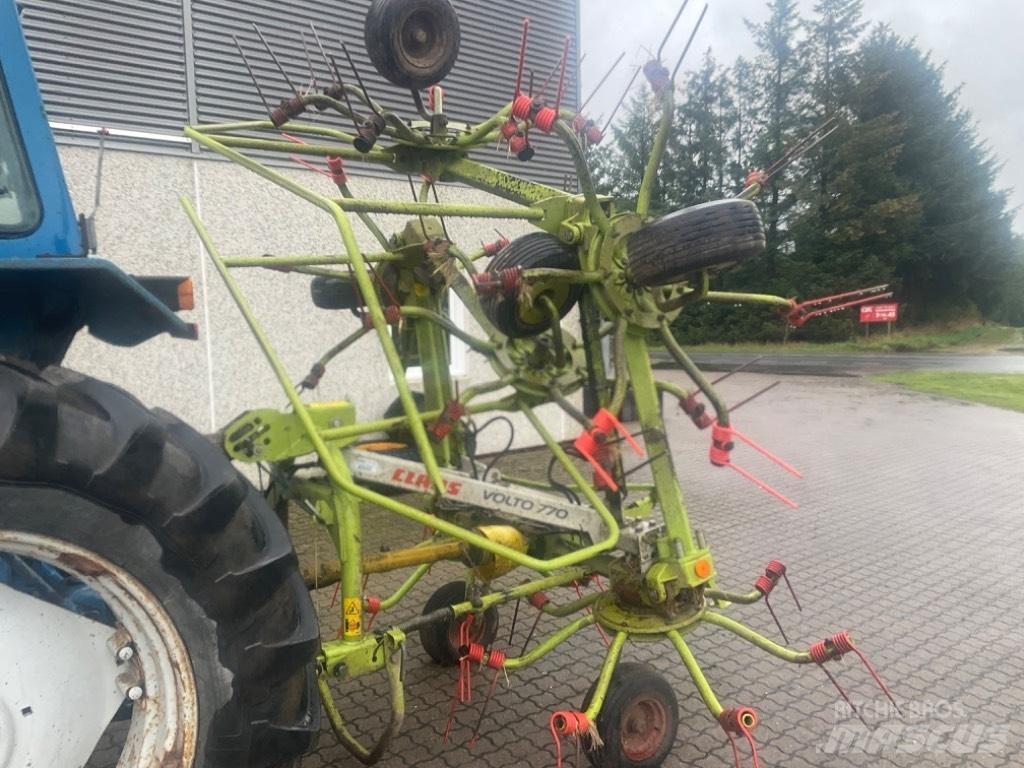 CLAAS Volto 770 Ancinho virador