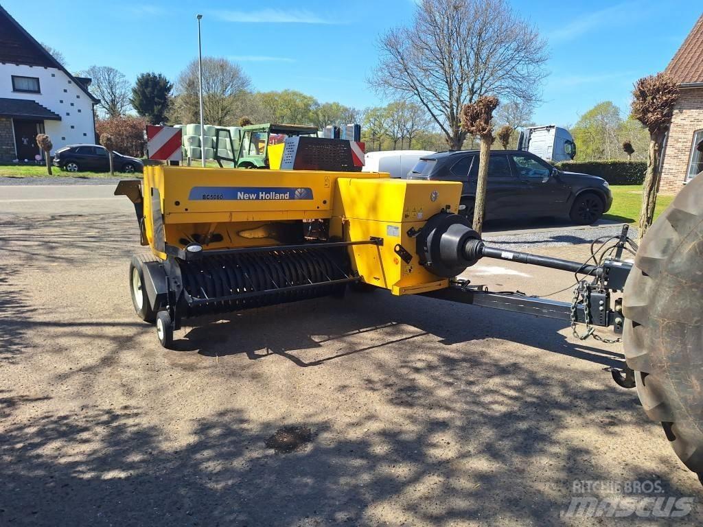 New Holland BC 5060 Enfardadeira de fardos quadrados