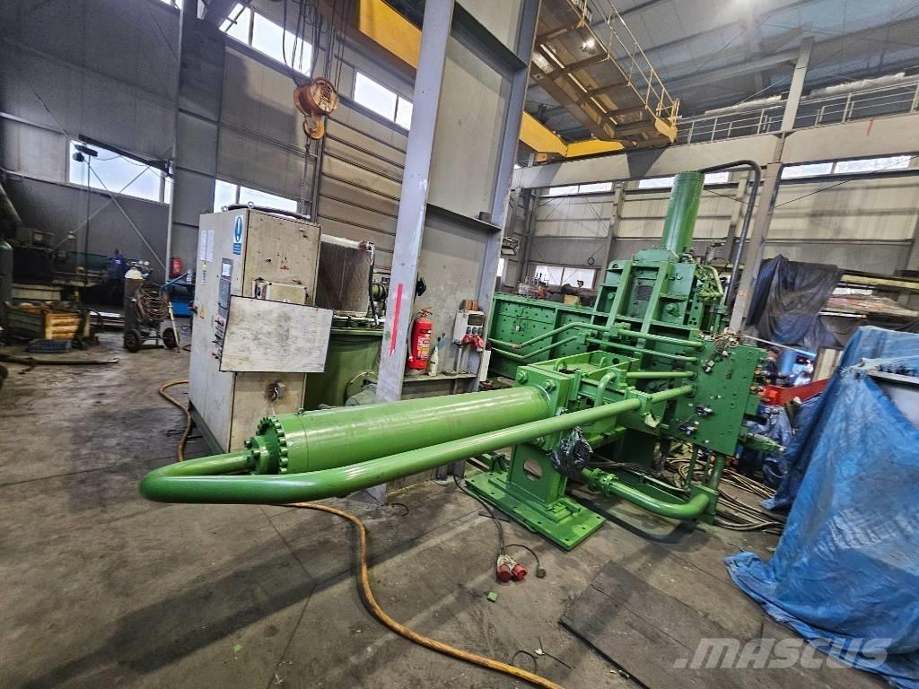  Henschel 30 x 30 Enfardadeiras industriais