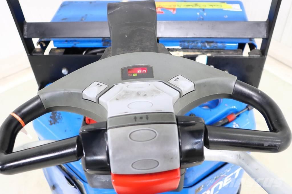 Toyota LPE200/8 Porta palettes