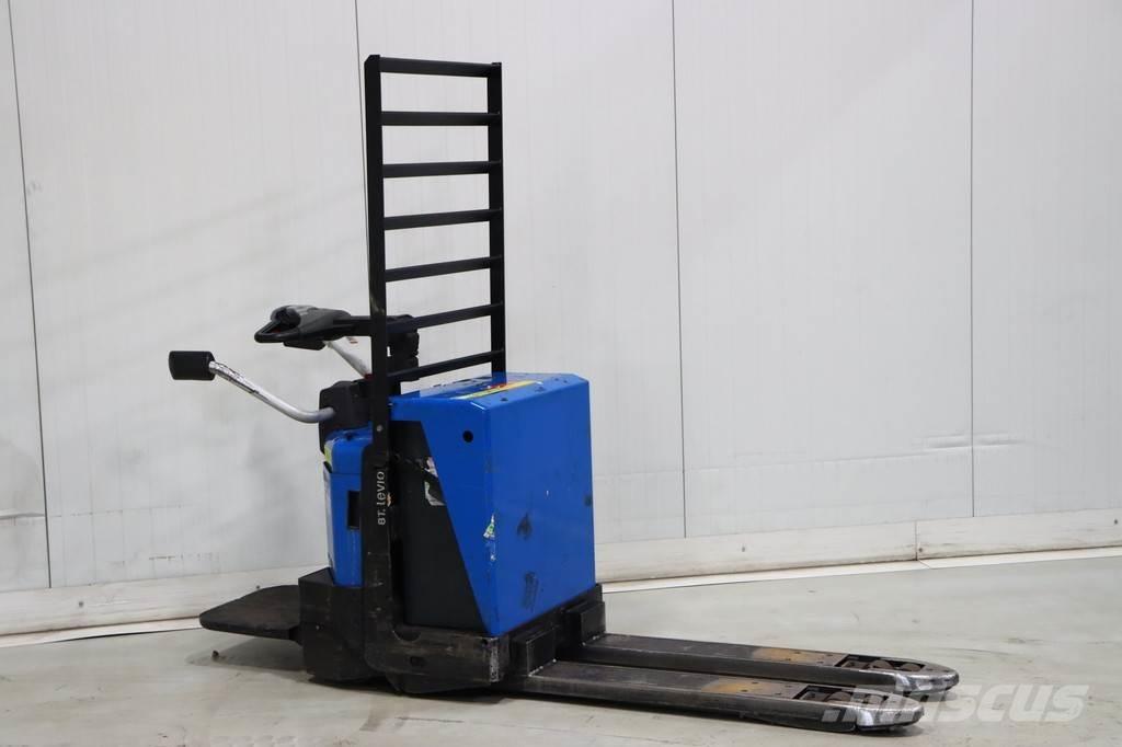 Toyota LPE200/8 Porta palettes