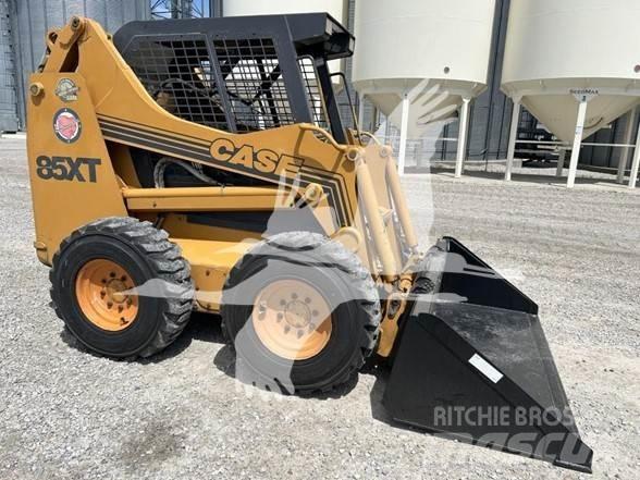 CASE 85XT Minicarregadeiras