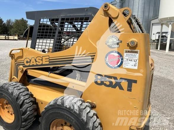 CASE 85XT Minicarregadeiras