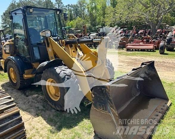 CAT 906M Carregadeiras de rodas