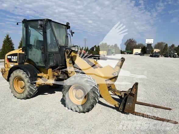 CAT 908M Carregadeiras de rodas