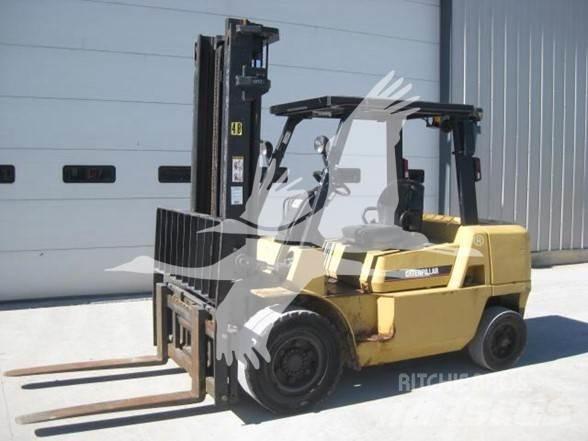 CAT DP40KL Empilhadores Diesel