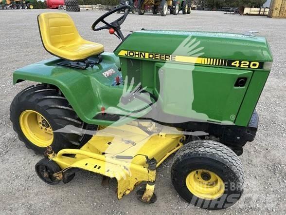 John Deere 420 Corta-Relvas Riders