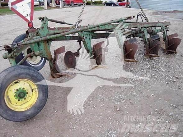 John Deere 514 Charruas reversíveis