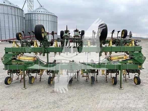 John Deere 85 Cultivadores de cultura em linha