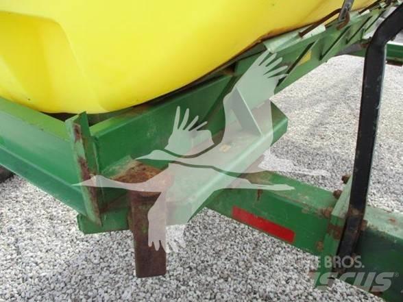 YETTER 1600 Espalhadores de minério