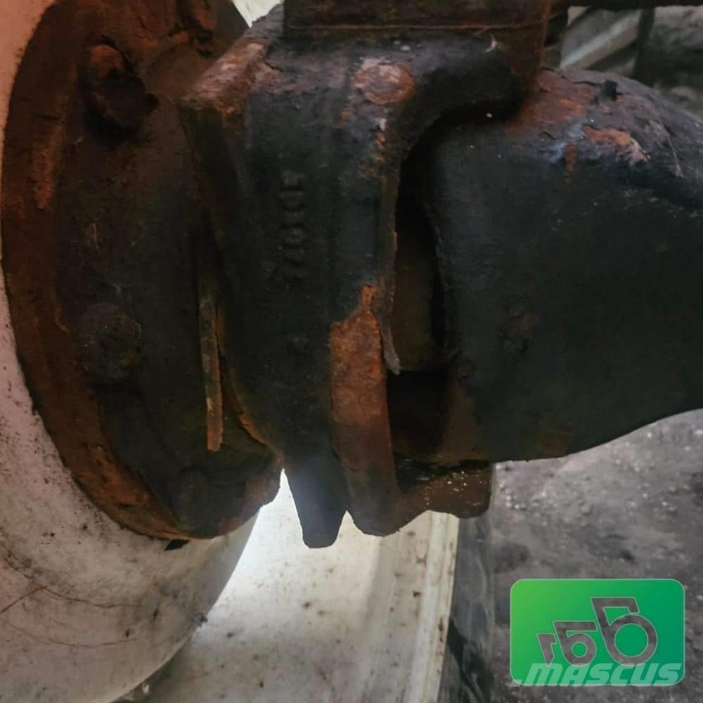 Valmet 8350. Parts Tratores Agrícolas usados