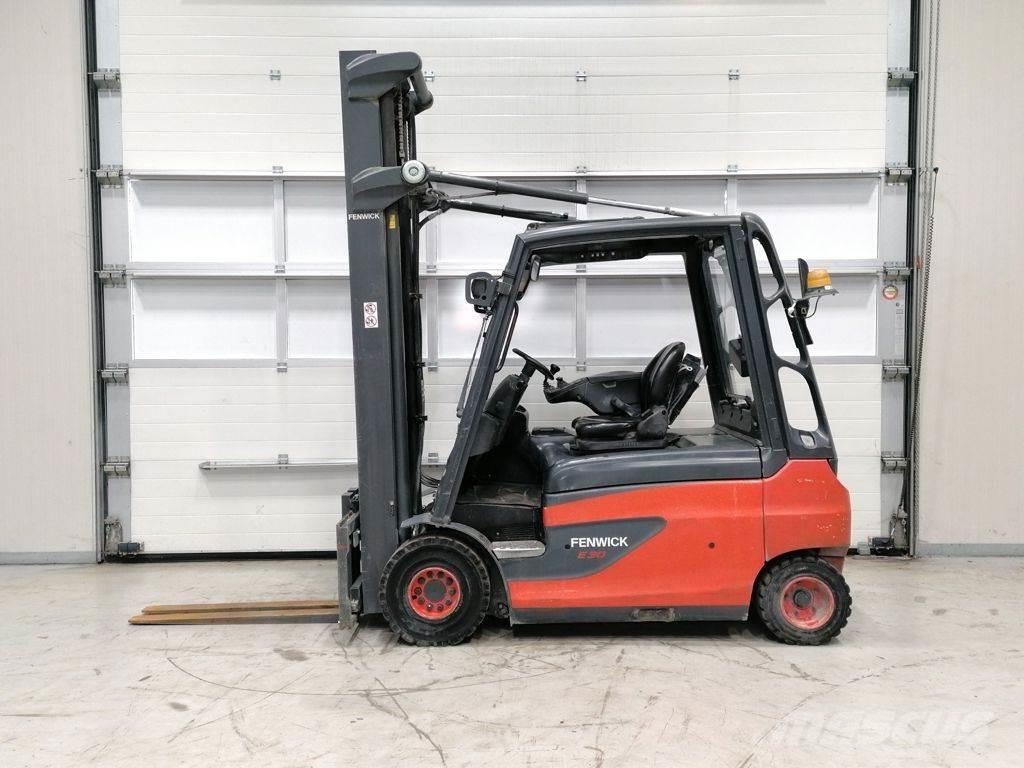 Linde E30L-01 Empilhadores eléctricos
