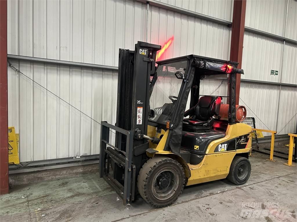 CAT GP35NT Empilhadores a gás