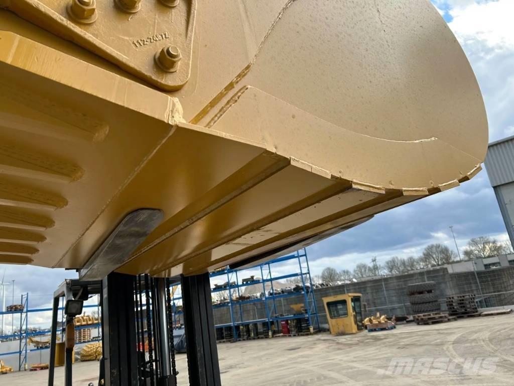 CAT 349D2 - UB Baldes