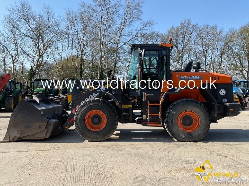 Doosan DL280 Carregadeiras de rodas