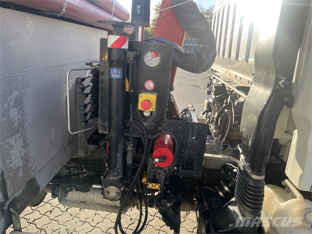 Mitsubishi Canter Camiões estrado/caixa aberta