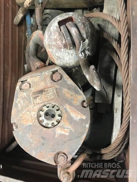 American 5299 Gruas de rastos