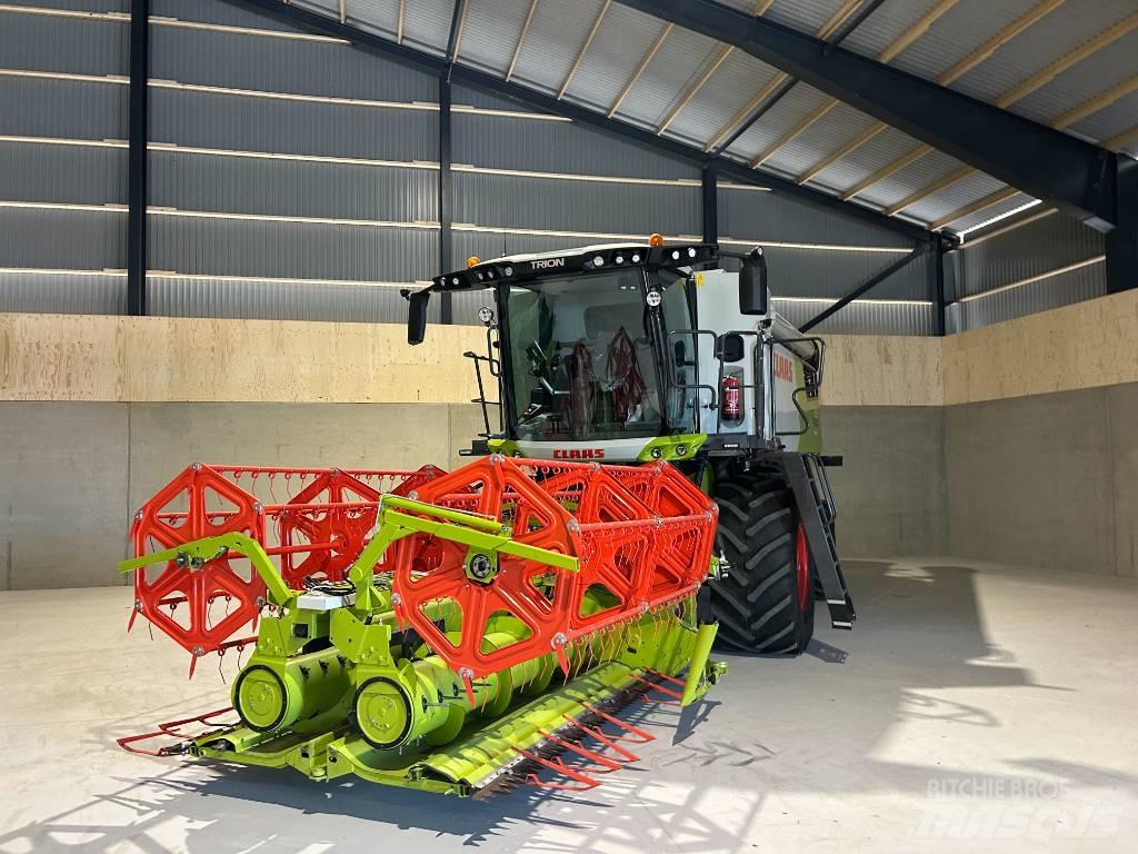 CLAAS Trion 520 Ceifeiras debulhadoras