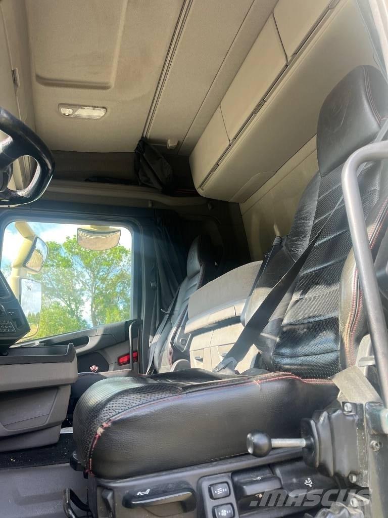 Scania R 520 Tridem Camiões grua