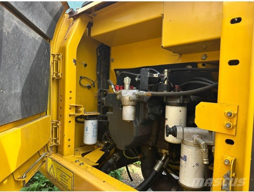 Komatsu PC 210 LC-11 Escavadeiras de esteiras