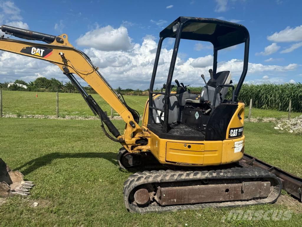 CAT 303.5 E CR Miniescavadeiras