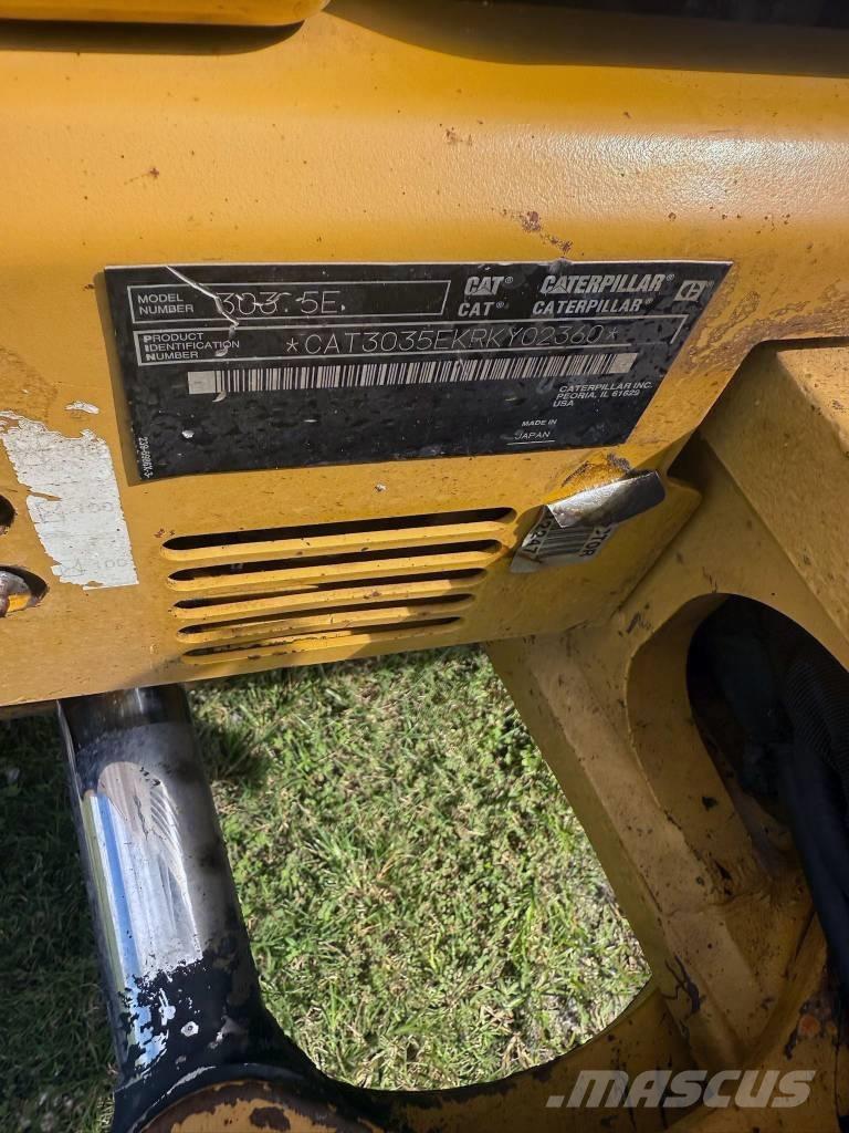 CAT 303.5 E CR Miniescavadeiras