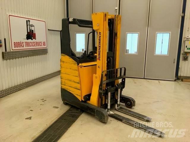 Jungheinrich ETV 110 Empilhadores Elevadores