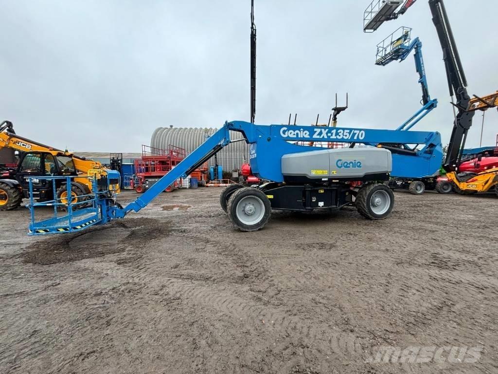 Genie ZX 135/70 Elevadores braços articulados