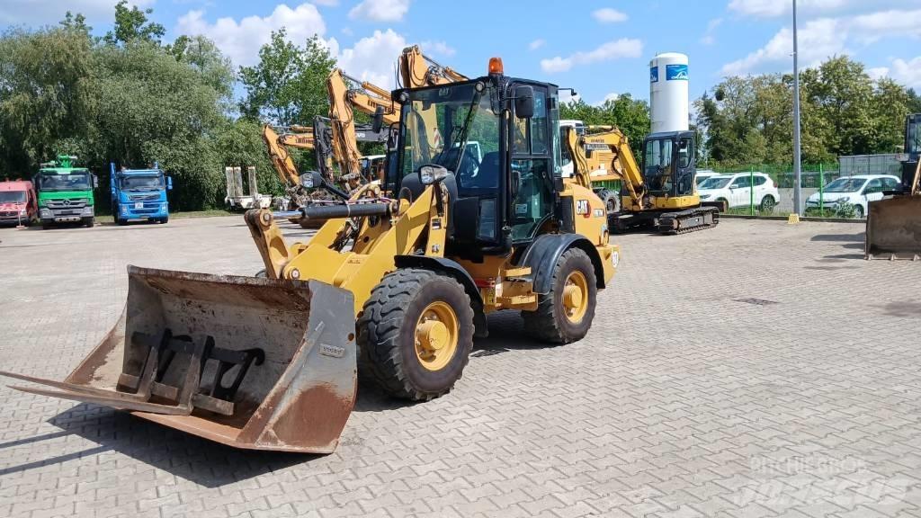 CAT 907 M Carregadeiras de rodas