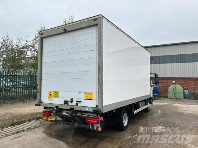 DAF LF180 Caminhões de caixa fechada