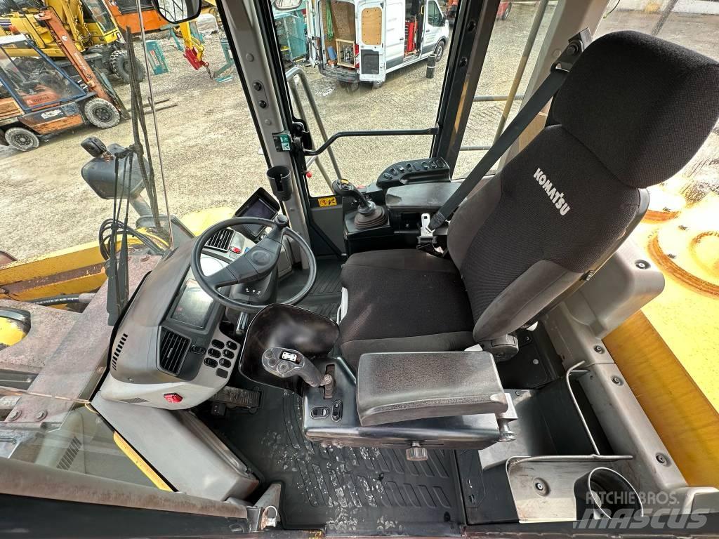 Komatsu WA 500-7 Carregadeiras de rodas