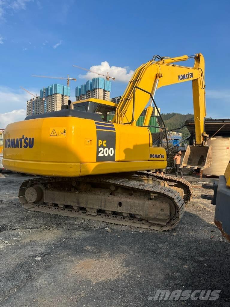 Komatsu PC 200-7 Escavadeiras de esteiras