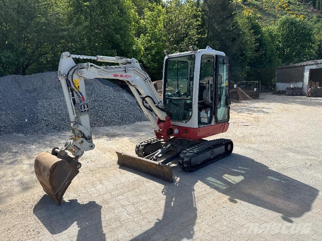 Takeuchi TB 225 Miniescavadeiras